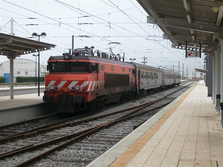 O número de passageiros transportados por comboio em Portugal aumentou 18,9% em 2019