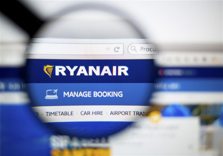 TAP. Em vez de &#8220;estoirar três mil milhões&#8221; Estado devia baixar taxas aeroportuárias, diz CEO da Ryanair