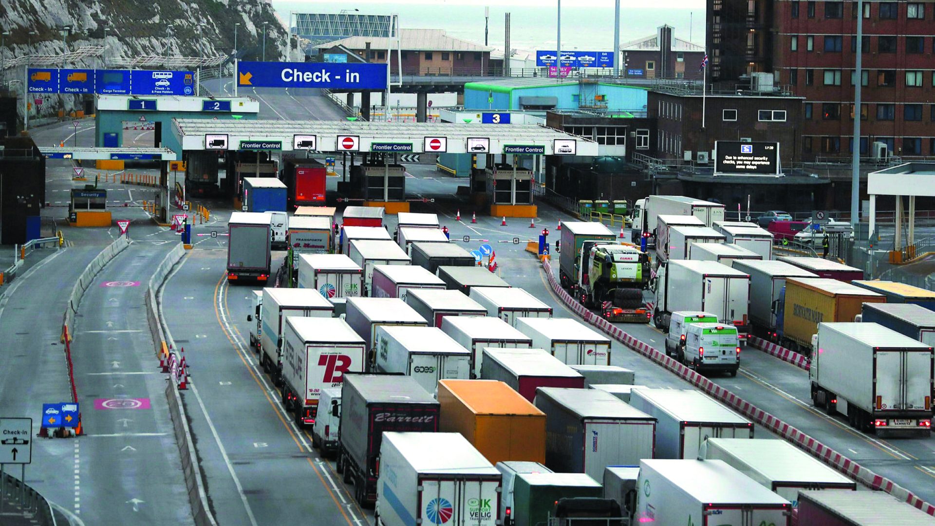 Camionistas parados em Inglaterra querem ir para casa