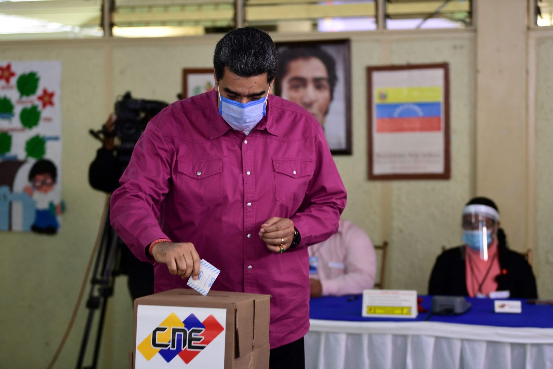 Venezuela. Sem rivais, Maduro deve recuperar Assembleia
