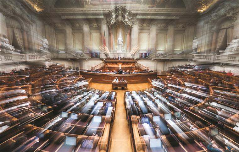 Parlamento já recebeu petições por causa da covid-19 para todos os gostos