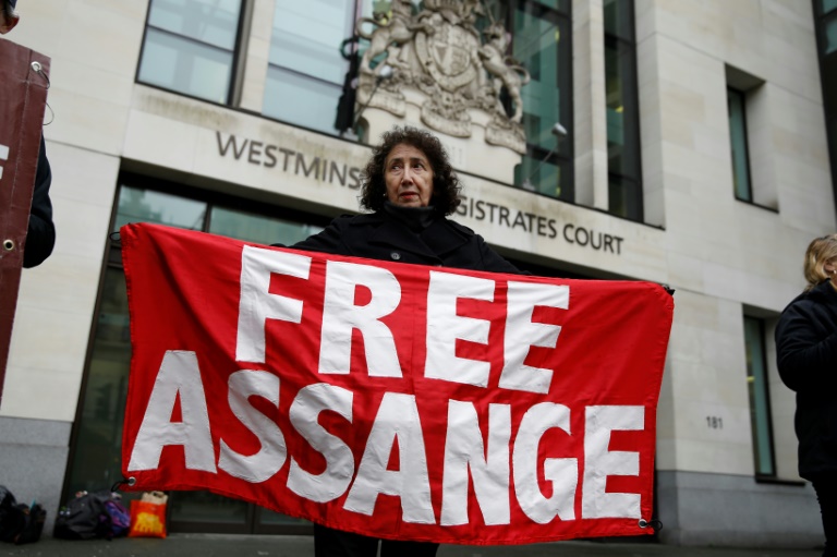 Trump terá oferecido perdão a Assange, e pôs a Rússia ao barulho
