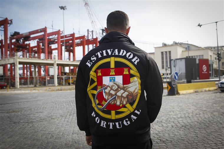 Estivadores de Lisboa e Porto anunciam greve de três semanas