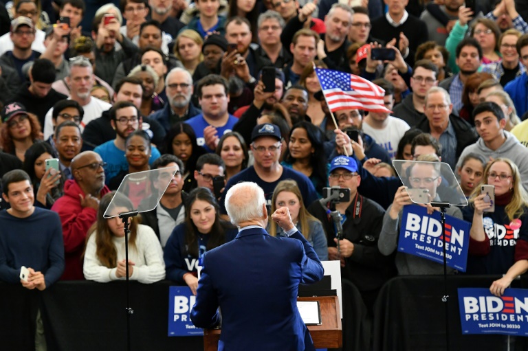 Biden limpa os três estados nas primárias democratas com vantagem de dois dígitos sobre Sanders