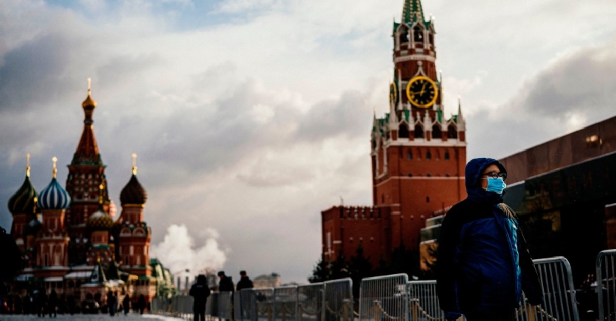 Rússia quer vigiar telemóveis de possíveis infetados por covid-19
