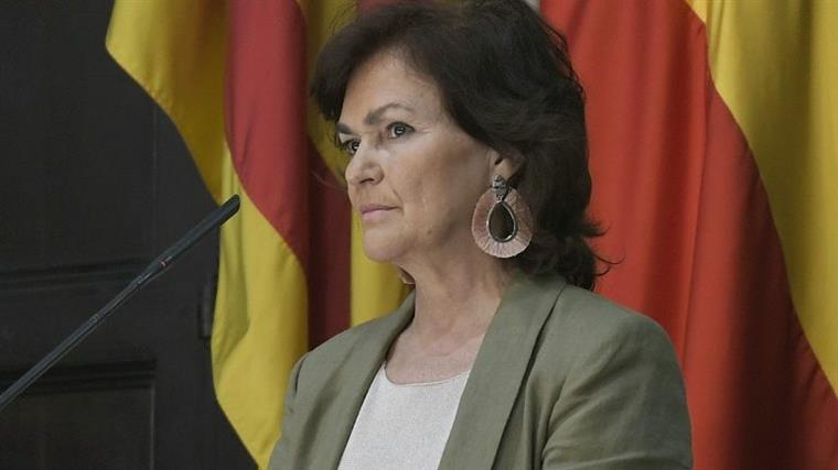 Vice-presidente do governo espanhol internada com covid-19 já teve alta