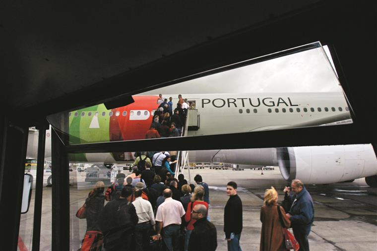 Sindicato pondera avançar com greve de tripulantes de cabine da TAP