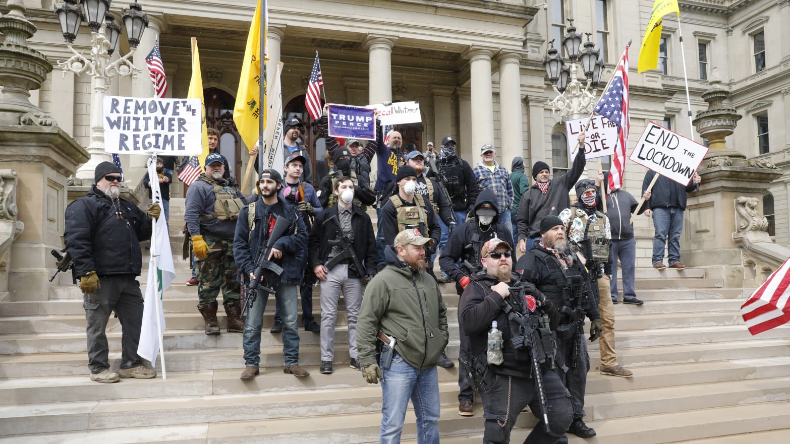 Manifestantes armados contra o isolamento social nos EUA