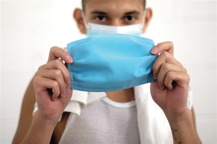 Portugueses na China doam máscaras ao Sistema Nacional de Saúde