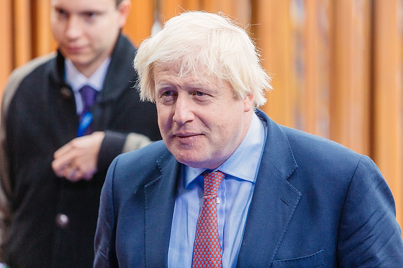Boris Johnson regressa ao escritório segunda-feira