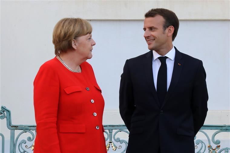 Merkel e Macron chegam a acordo para fundo de recuperação de 500 mil milhões para a UE