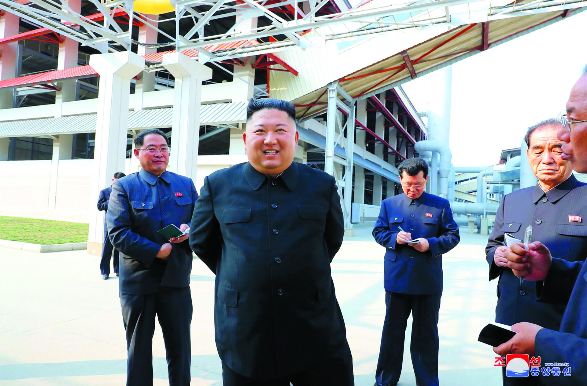 Supremo líder da Coreia do Norte retorna e pouco depois há de troca disparos na fronteira