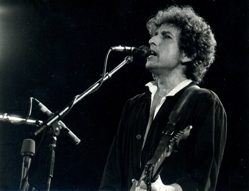 Bob Dylan com novo disco em junho