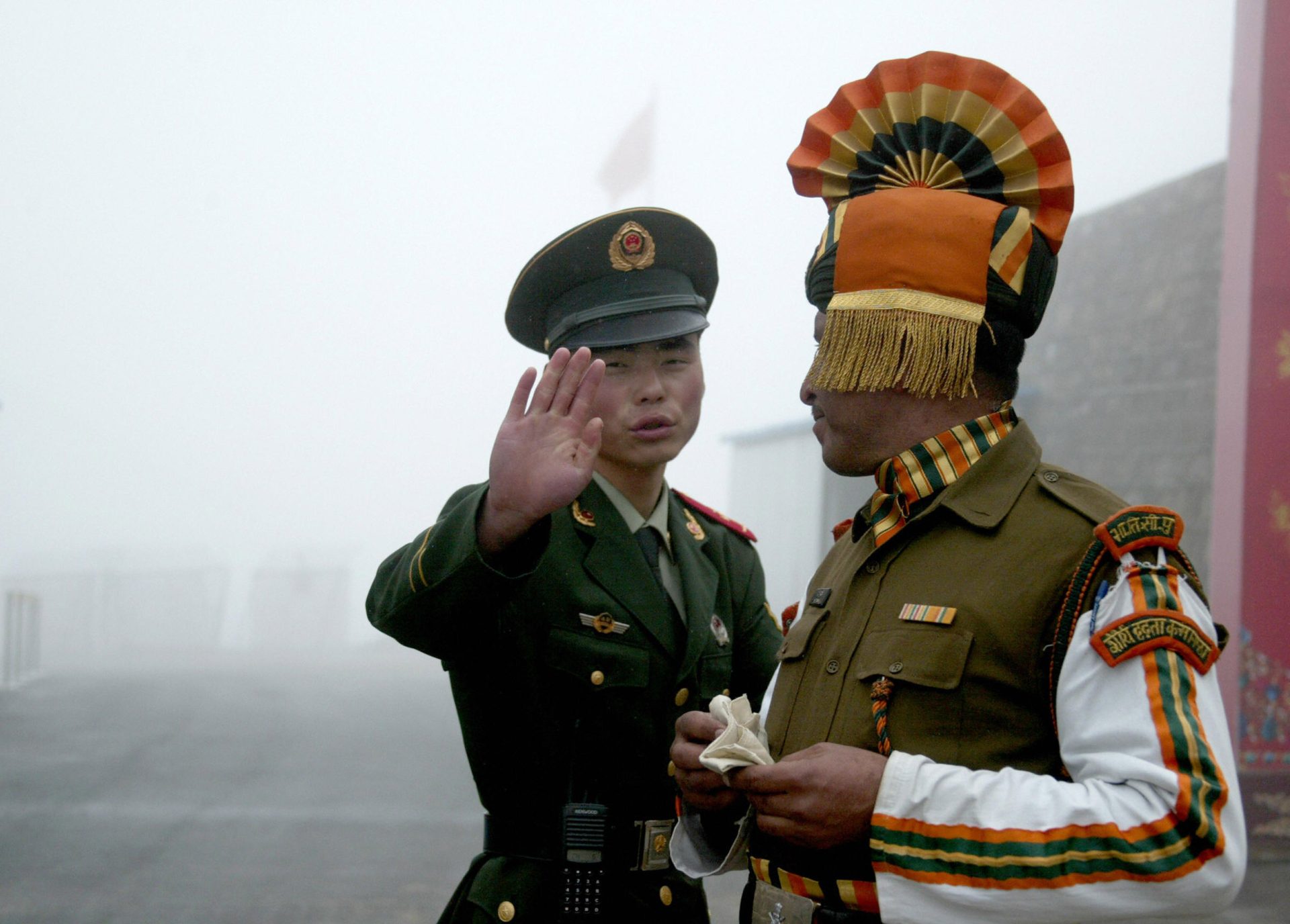 Dezenas de soldados mortos na fronteira entre a China e índia