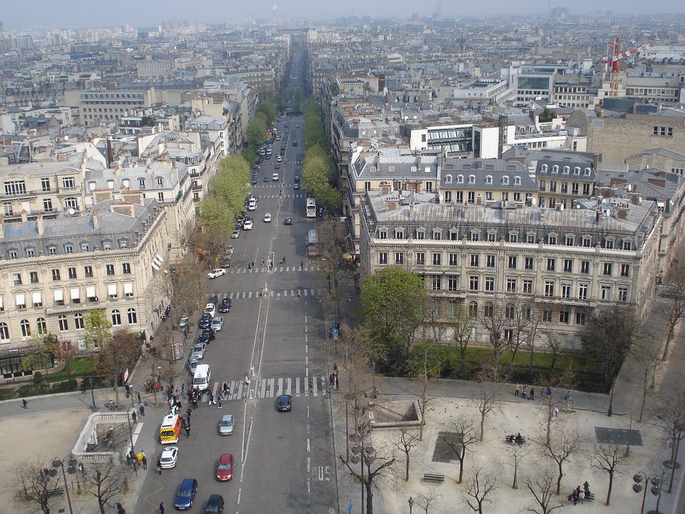 Profissionais de saúde de Paris saíram às ruas para reclamar melhores condições de trabalho