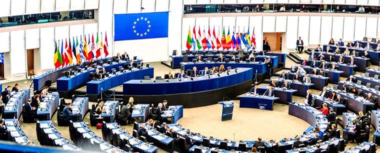 Parlamento Europeu exige fundo de recuperação com, pelo menos, 500 mil milhões em subvenções