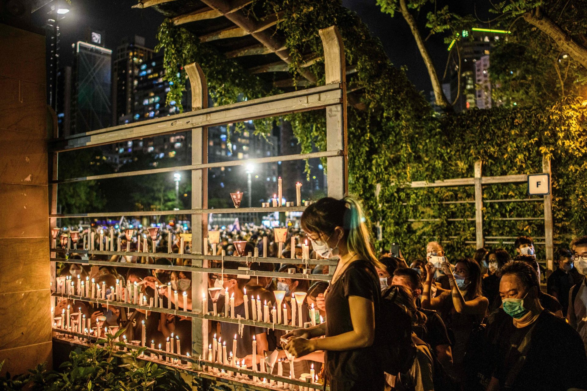 Hong Kong. Aprovada lei controversa do hino chinês