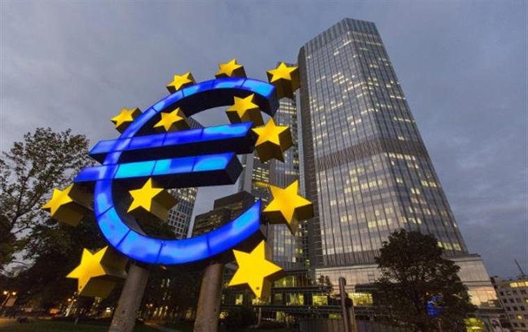 BCE mantém taxas de juro e incentivos monetários