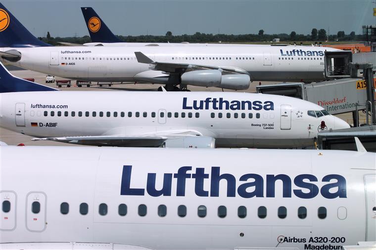 Lufthansa corta mil postos administrativos e 20% dos cargos de gestão