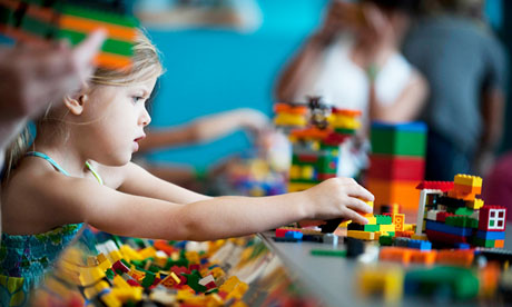 Lego vai lançar peças em braille para ajudar crianças invisuais