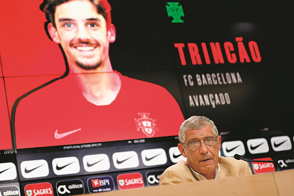 Liga das Nações. Duas estreias para o arranque mas Fernando Santos joga pelo seguro