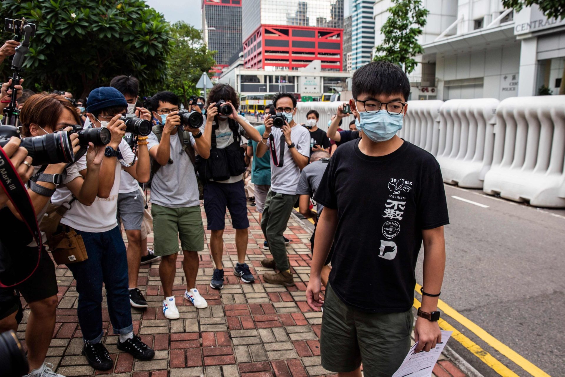 Ativista de Hong Kong Joshua Wong detido pelas autoridades