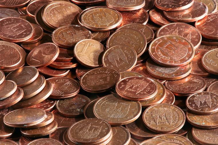 Bruxelas discute eliminação das moedas de um e dois cêntimos