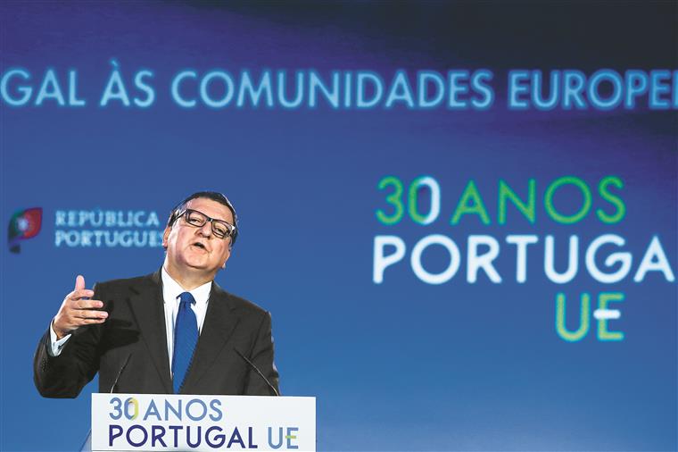 Nomeação de Durão Barroso aplaudida por Marcelo e Costa