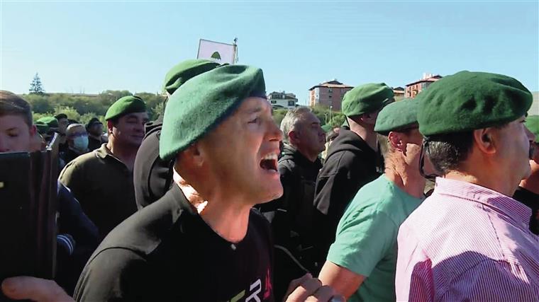 Exército. &#8220;Pátria Mãe&#8221; e boinas verdes provocam contestação ao CEME