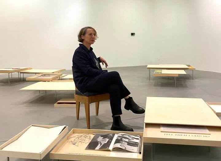 Fernanda Fragateiro em exposição inédita em Brasília com revisita à obra de Lina Bo Bardi