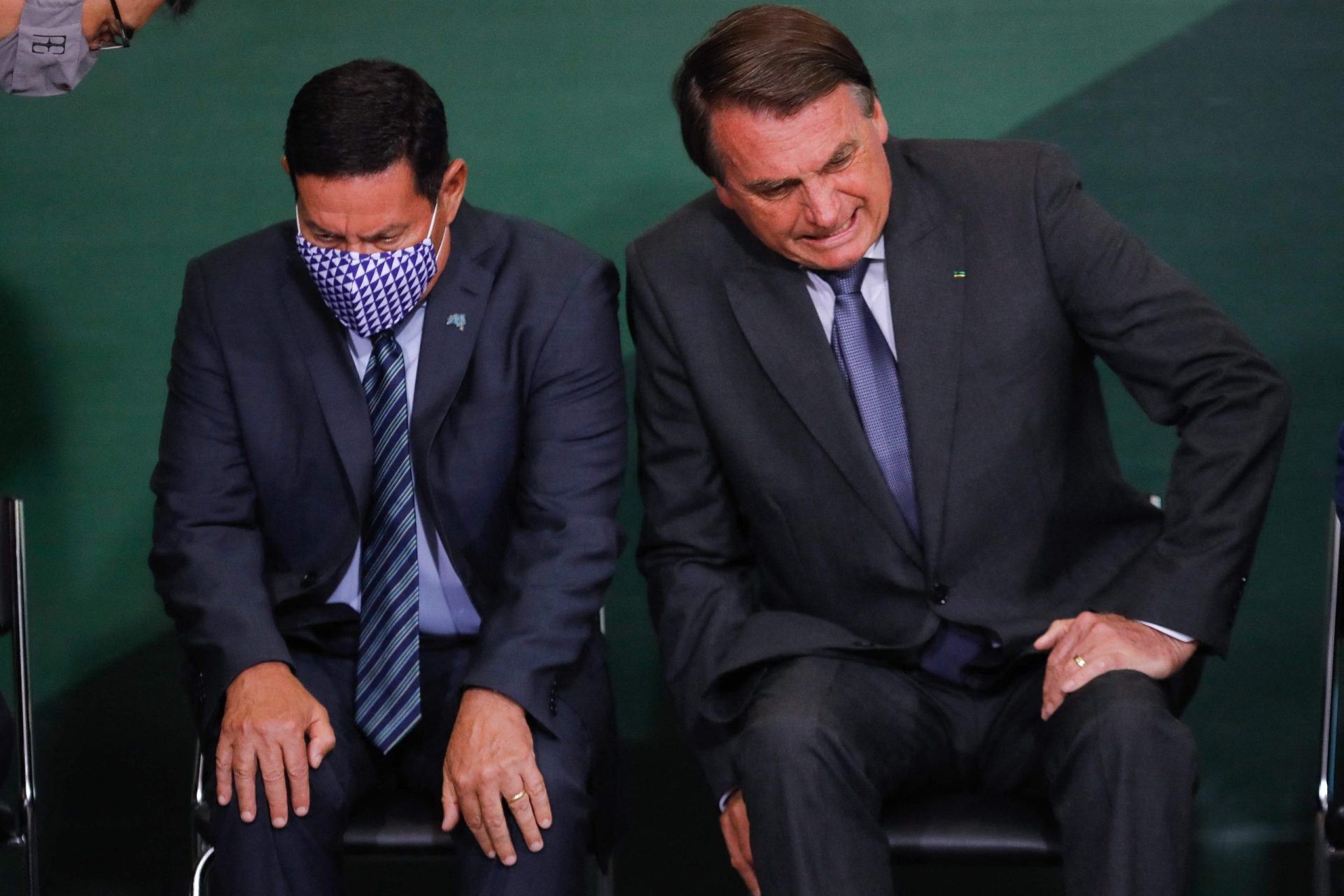 Brasil. Senadores pedem punições contra Bolsonaro