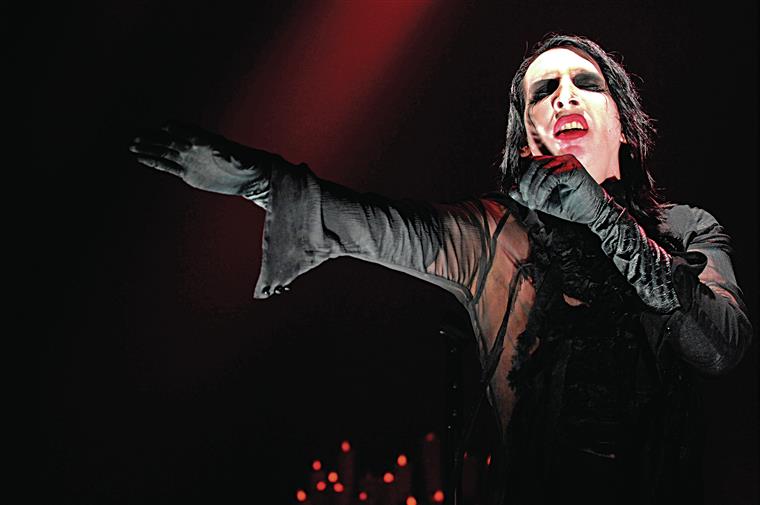 Casa de Marilyn Manson alvo de buscas