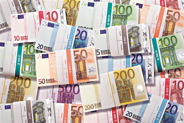 Portugal emite 1500 milhões de dívida com taxas de juro mais baixas de sempre