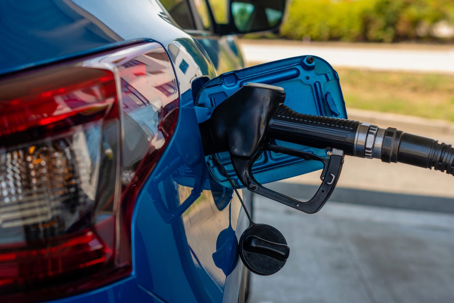 Preços dos combustíveis praticamente inalterados esta semana