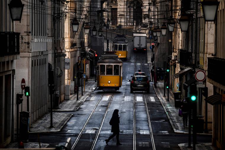 Até ao final de novembro nova variante seria residual. Agora não se sabe