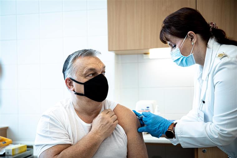 Orban recebeu a vacina chinesa Sinopharm