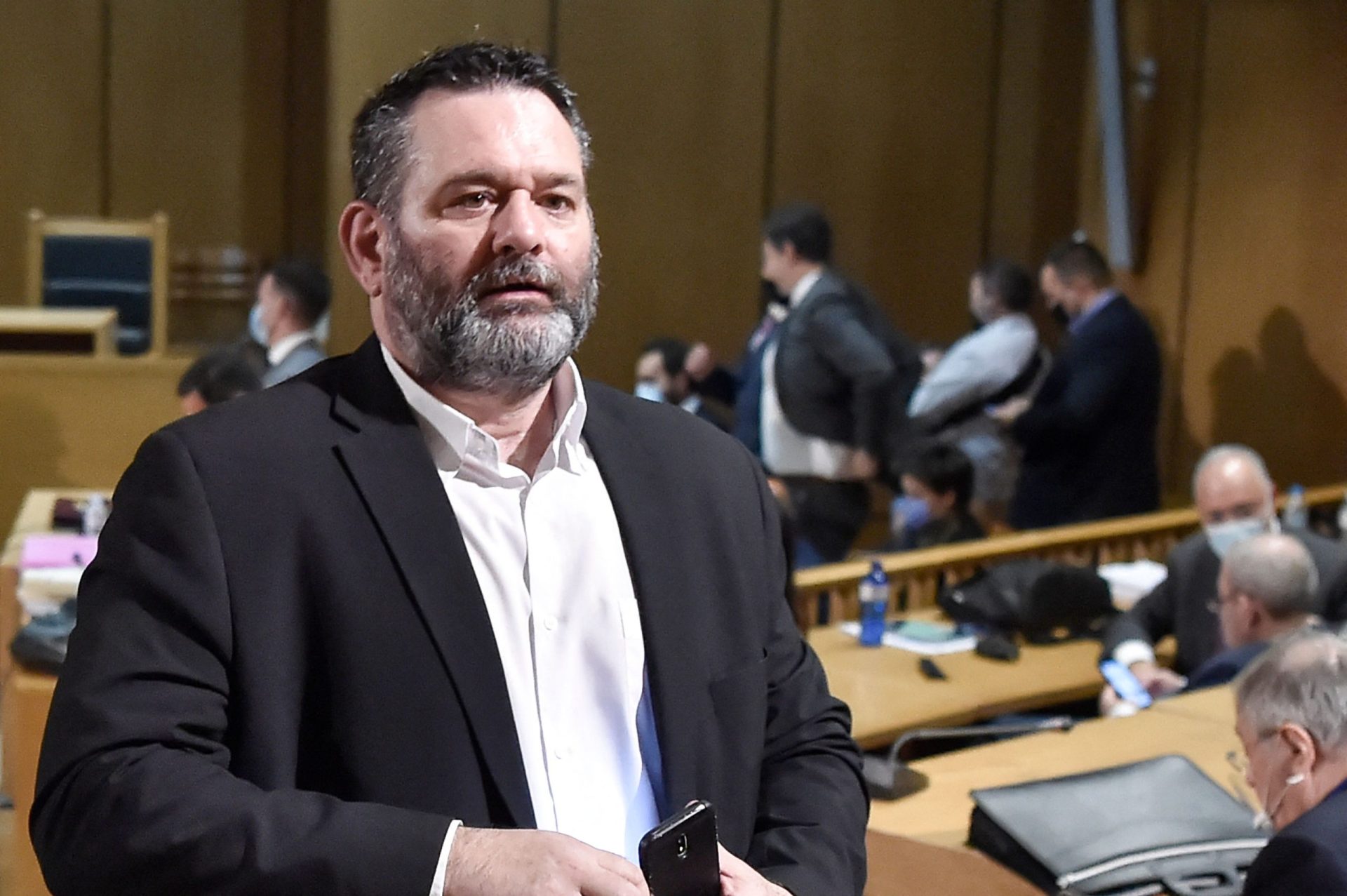 Detido eurodeputado grego ex-membro de partido neonazi