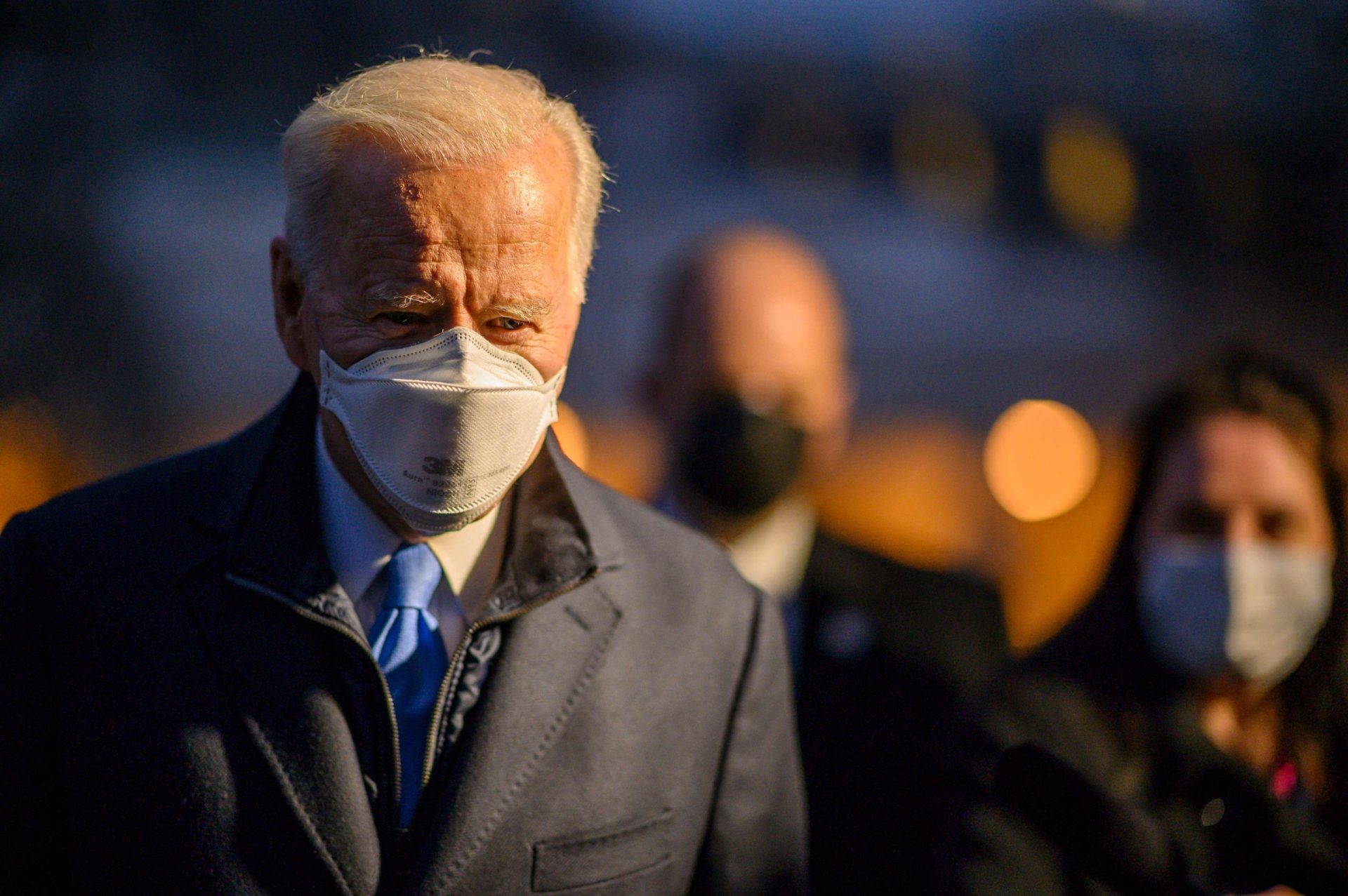 Biden pede a serviços secretos para investigar origem da pandemia