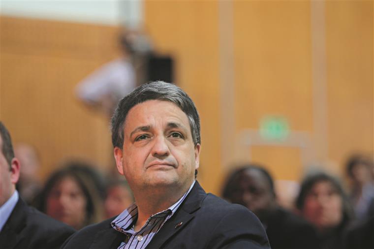 NB. “A Caixa deseja que  processo acabe”, garante Paulo Macedo