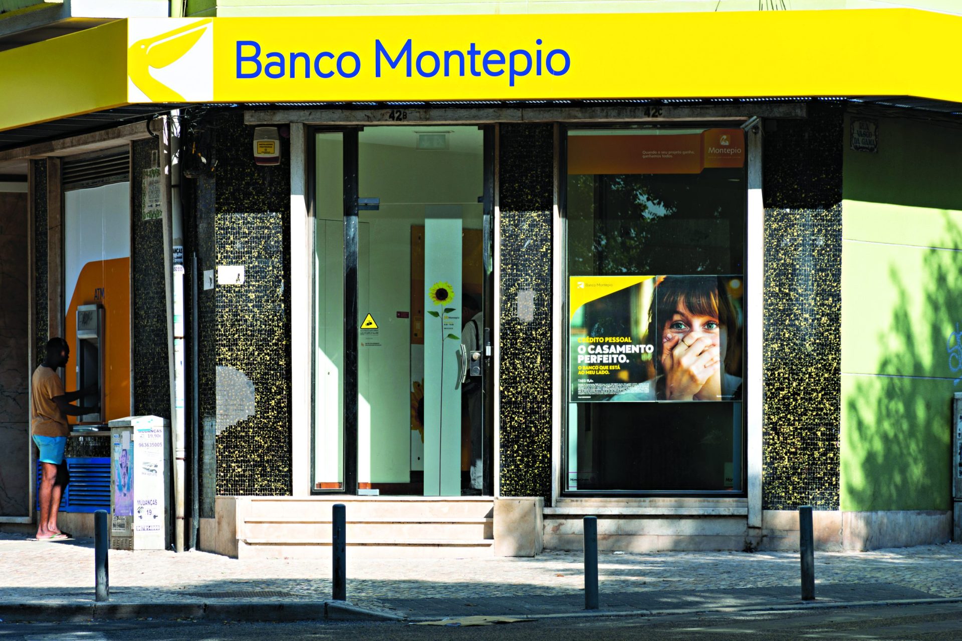 Banco Montepio reduz prejuízo para 33 milhões