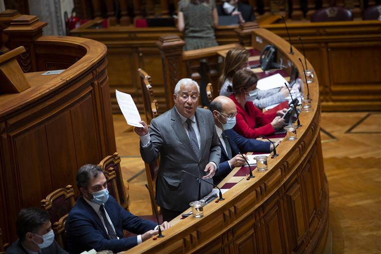 Costa acusa Parlamento de legislar sobre matérias do Governo