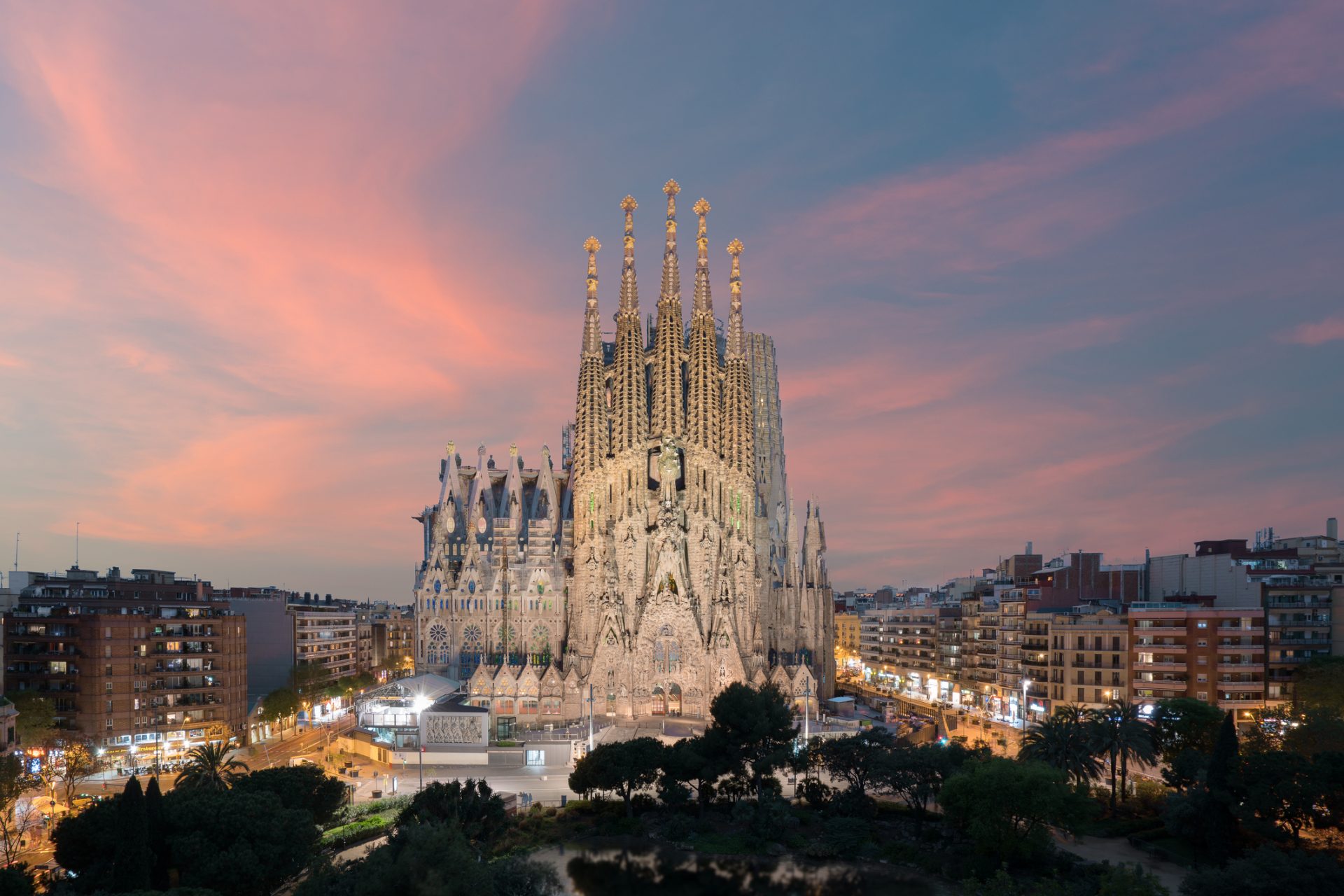Terminar obras da igreja da Sagrada Família vai custar 374 milhões de euros