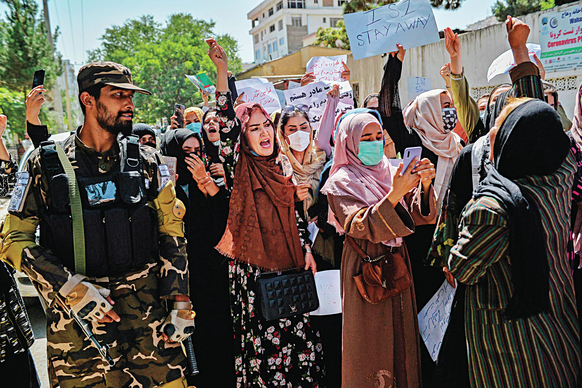 Afeganistão sem música, desporto feminino ou protestos