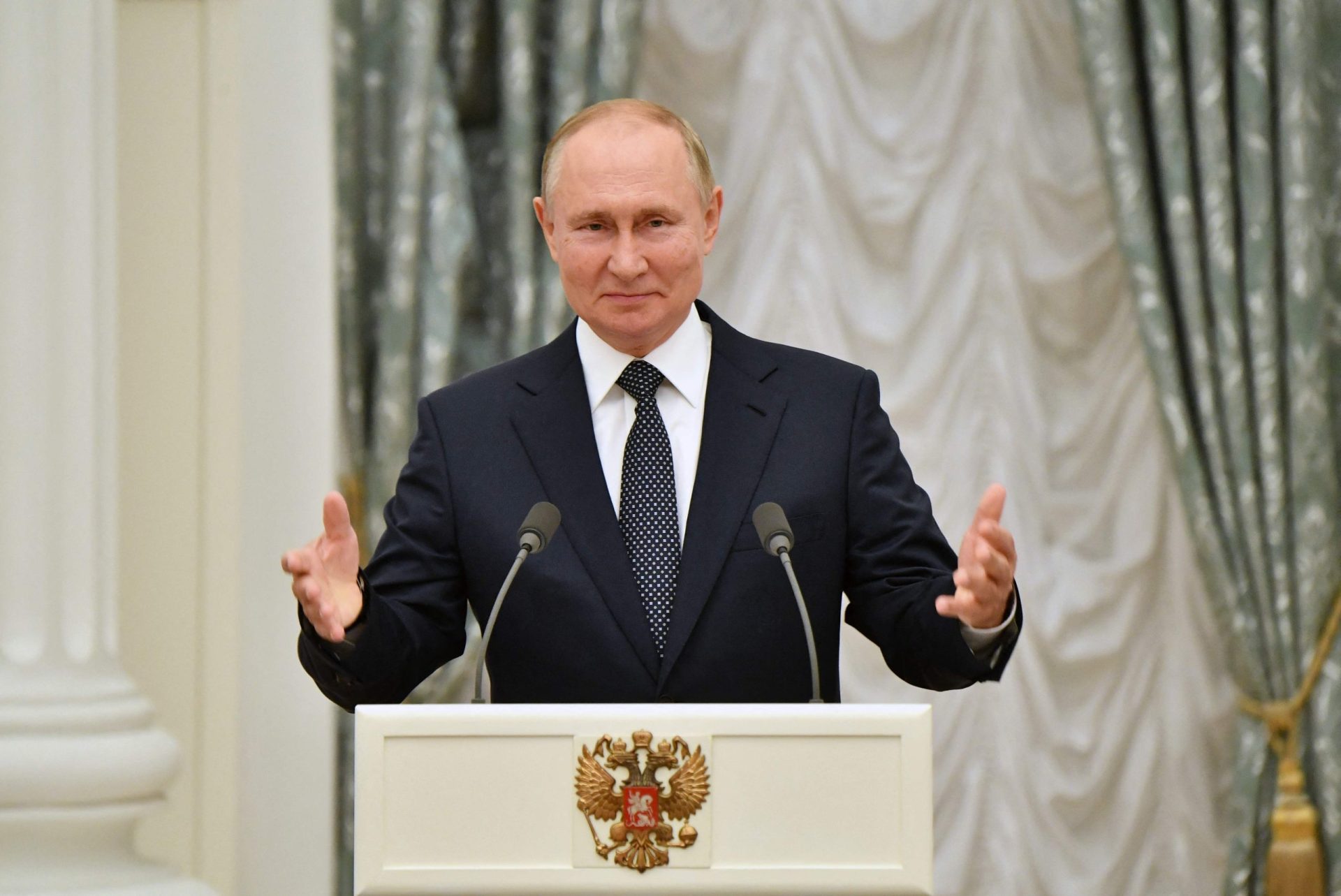 Ciberataques, repressão, e a inevitável nova vitória de Putin