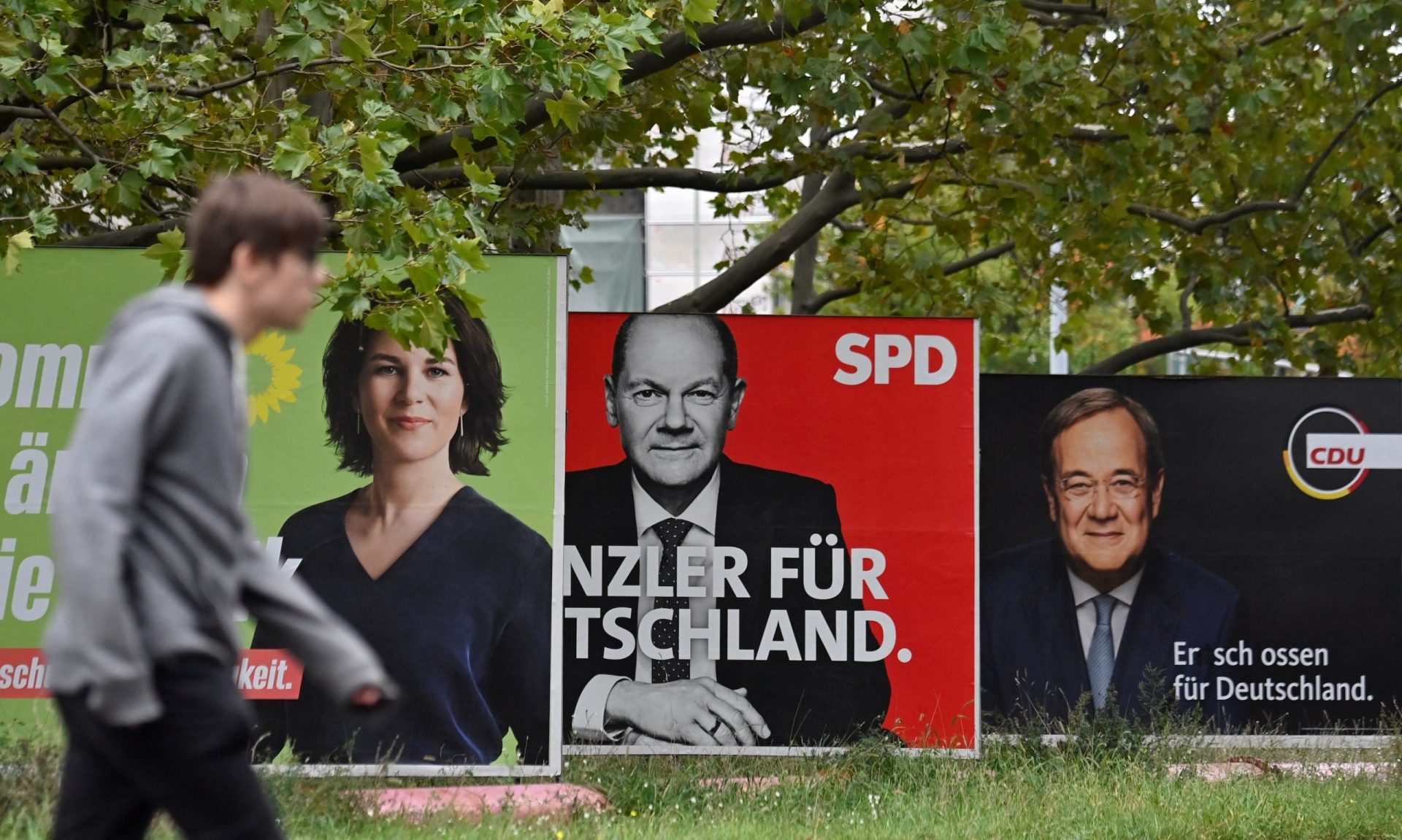 Projeções dão empate entre CDU e SPD