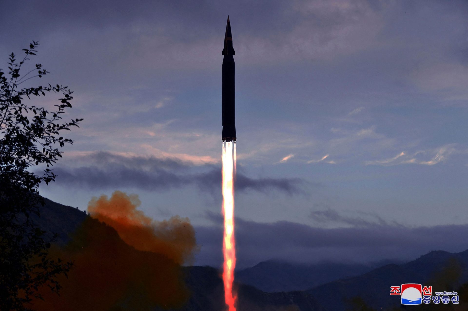 Míssil hipersónico testado com sucesso na Coreia do Norte