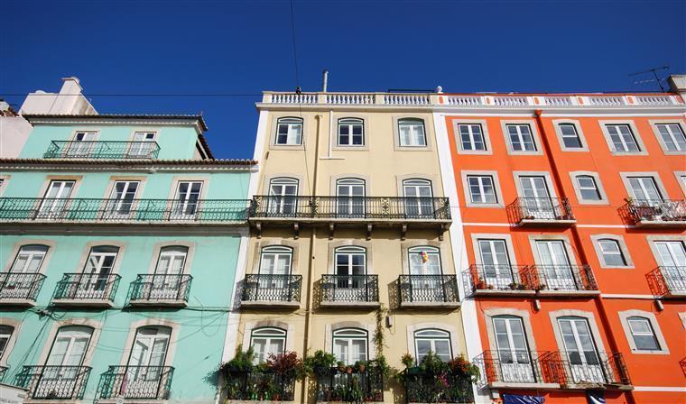 Casas. Preços continuam a subir, mas desaceleram em Lisboa