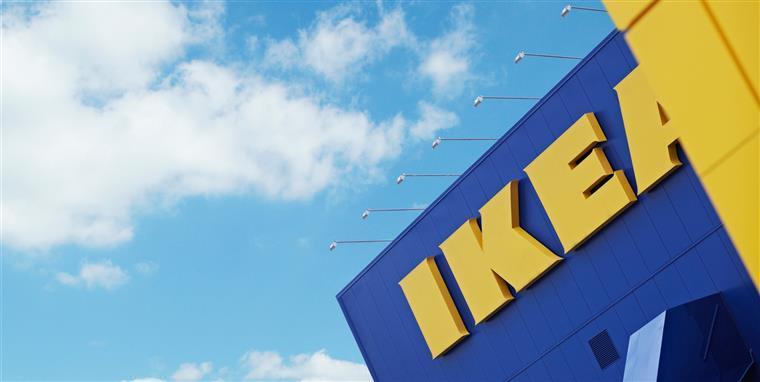 Ikea no Reino Unido pune os seus trabalhadores que não estão vacinados e se encontram em isolamento