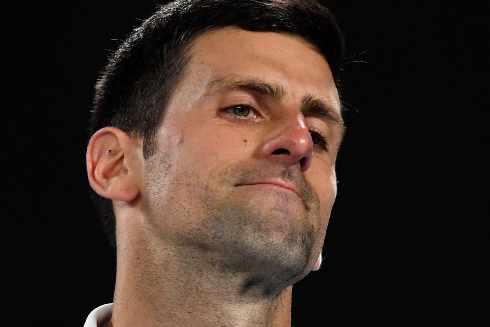 Governo australiano volta a cancelar visto de Djokovic