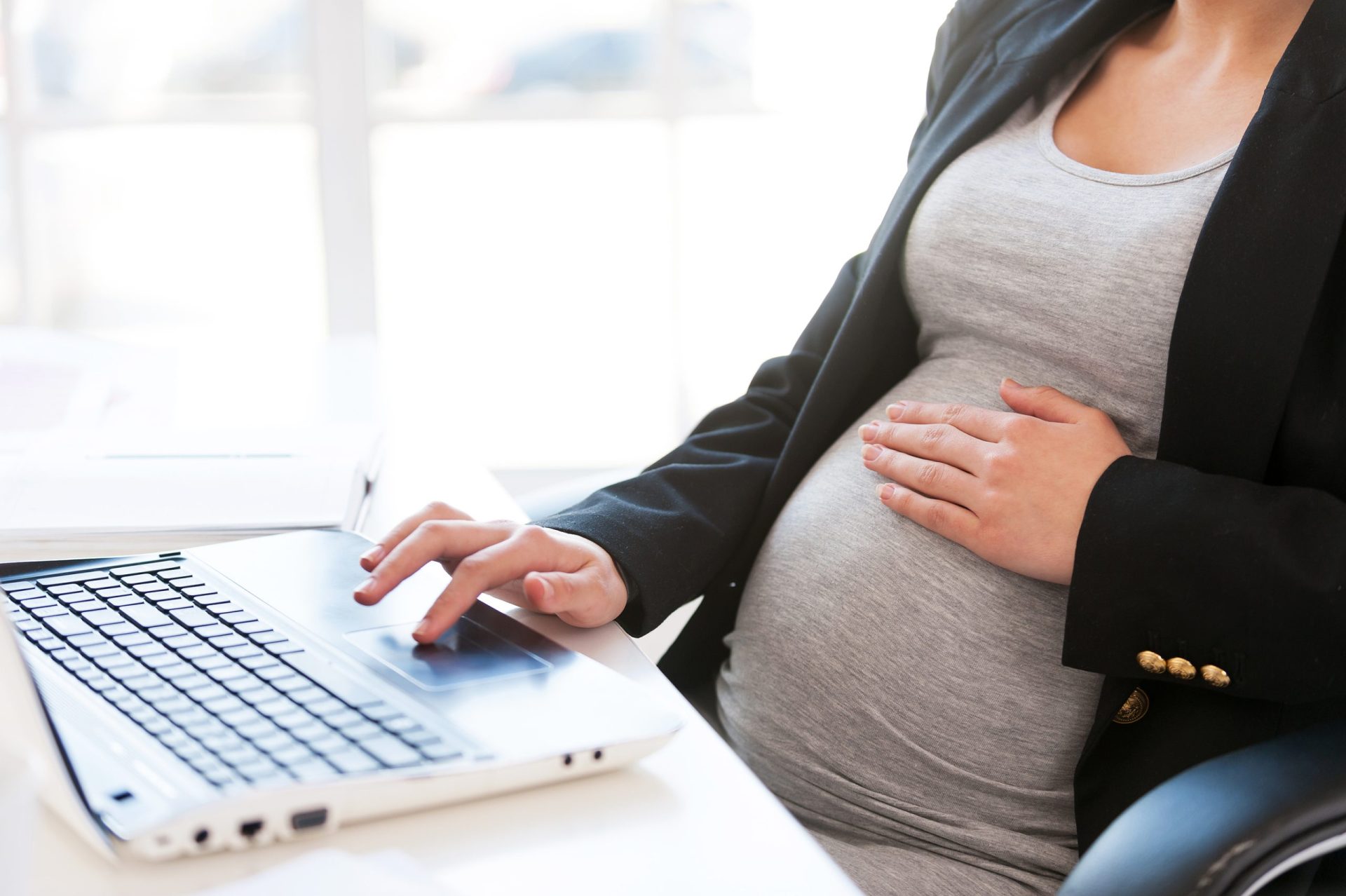 Despedimento de grávidas atingiu recorde em 2020, mas desceu no ano passado